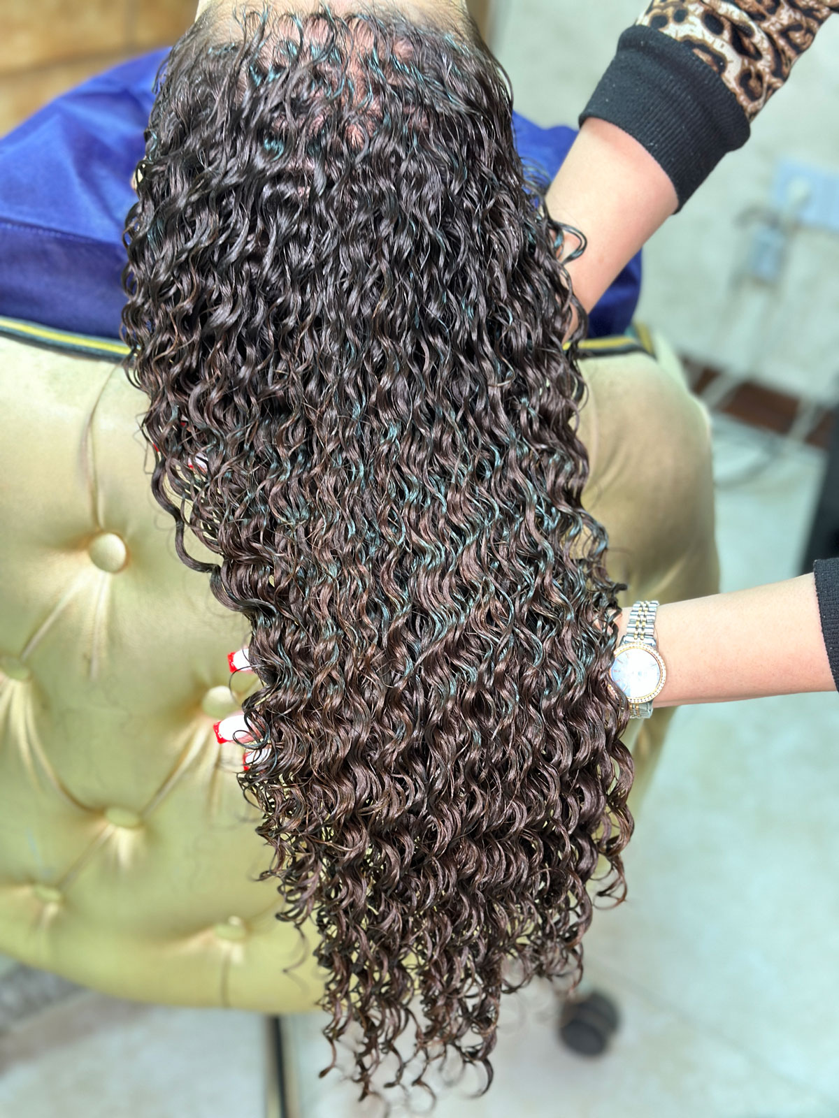 فر دائم و فر شش ماهه مو در مارلیک | تخصص در فر سرد، فر گرم و احیای مو | سالن زیبایی تارا متقی-8